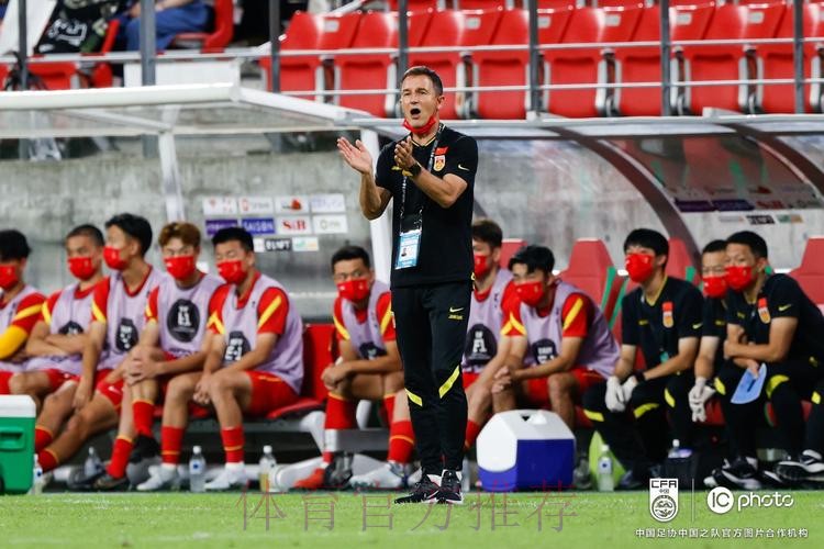 中国男足选拔队东亚杯0:0战平东道主日本队